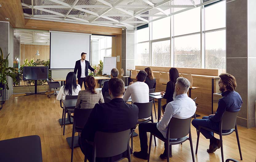 Cursos de capacitación y desarrollo charlas educativas